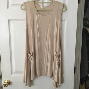PROMESA Long Tunic with Front Pockets